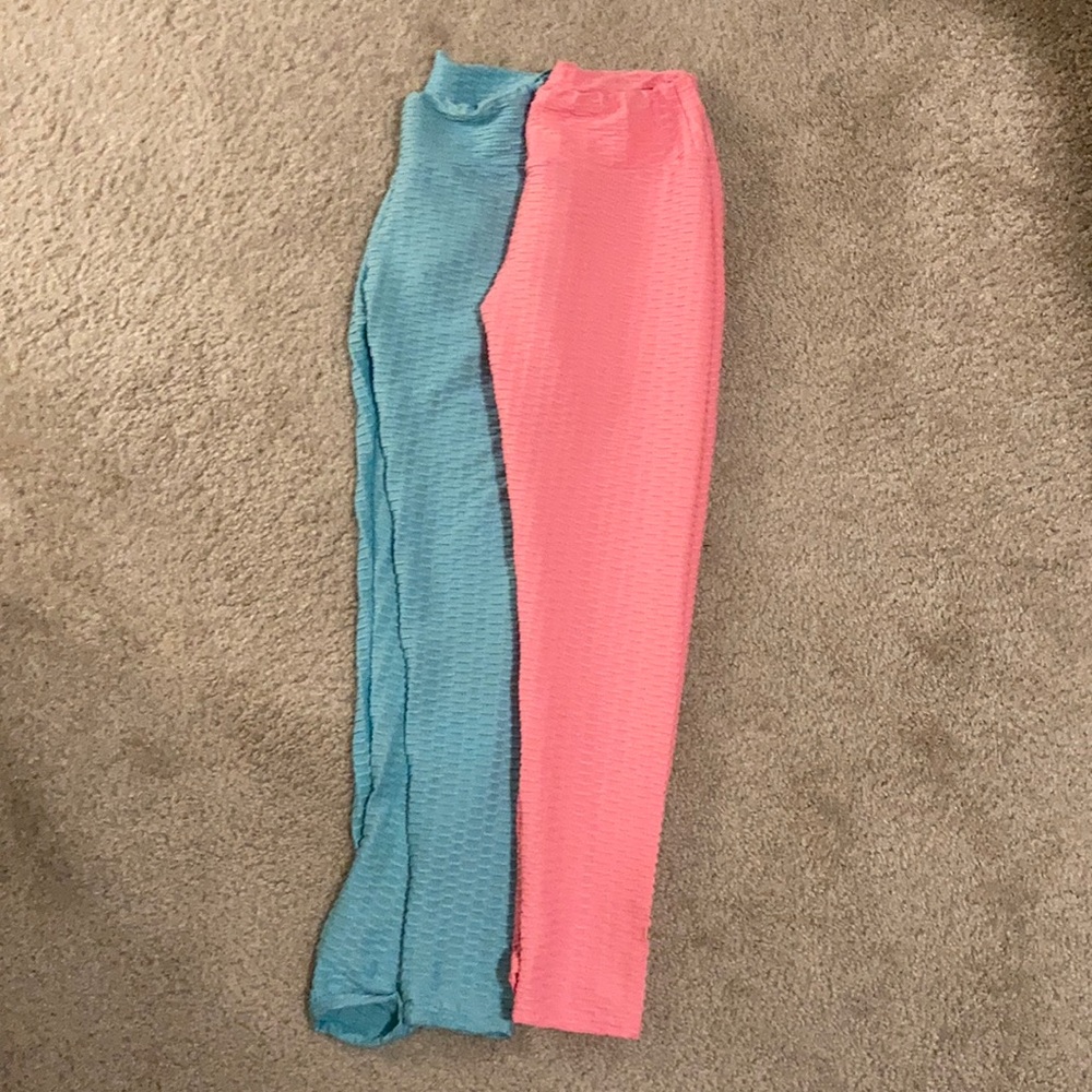 Set of 2 TikTok famous "scrunch butt" leggings